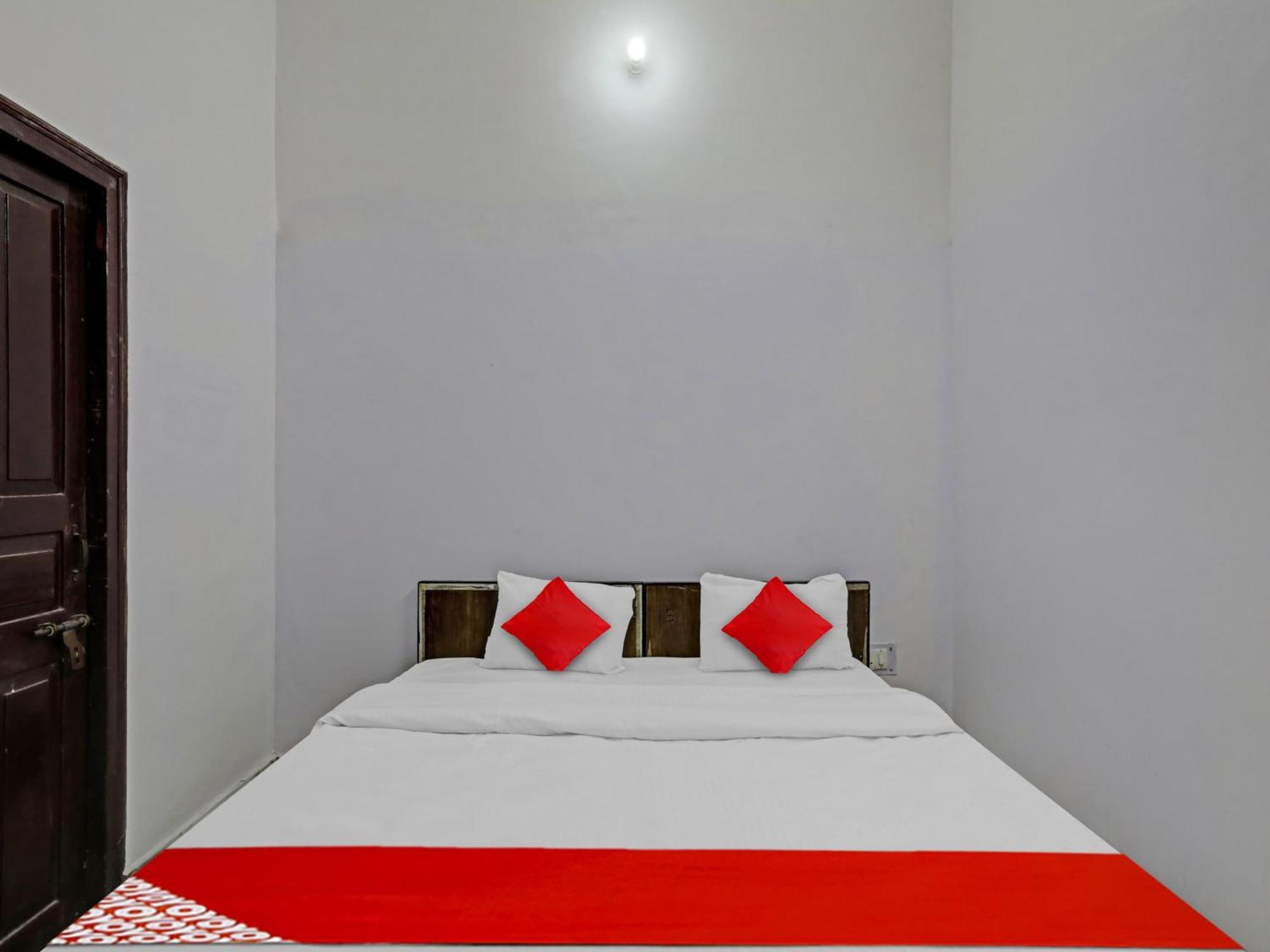 Super Hotel O Easy Stay Inn 러크나우 외부 사진