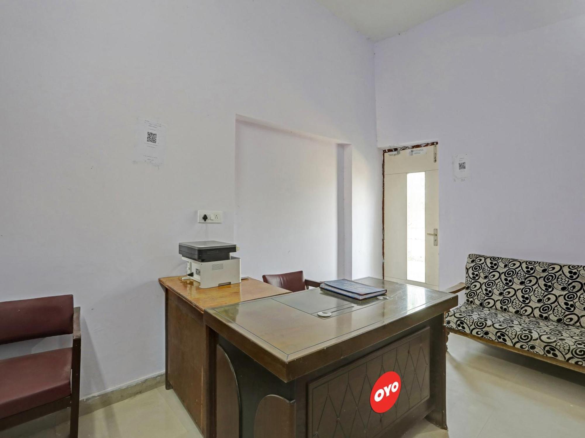 Super Hotel O Easy Stay Inn 러크나우 외부 사진